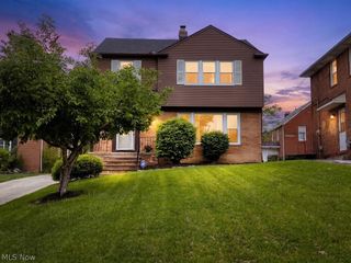 3873 Washington Boulevard, University Heights, OH 44118