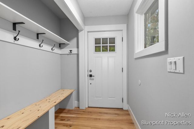 7093 Peninsula Drive NE, Rockford, MI 49341