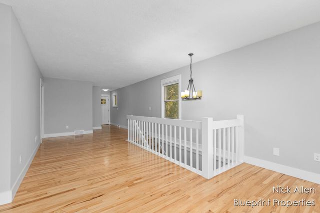 7093 Peninsula Drive NE, Rockford, MI 49341