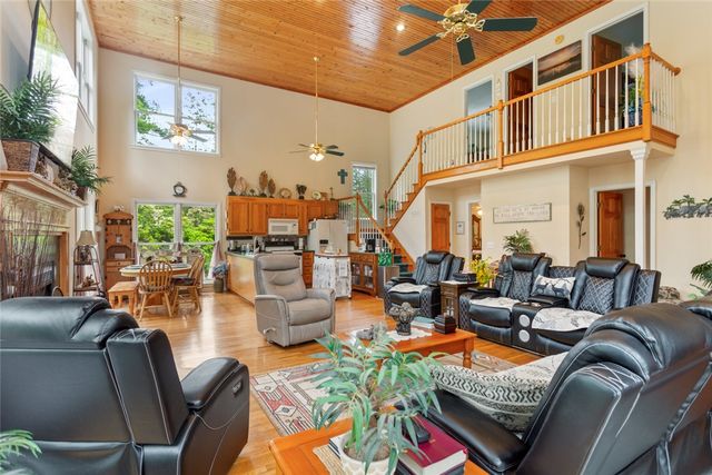310 Fernwood Drive, Salem, SC 29676