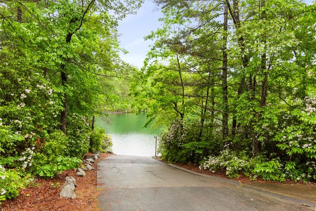 310 Fernwood Drive, Salem, SC 29676