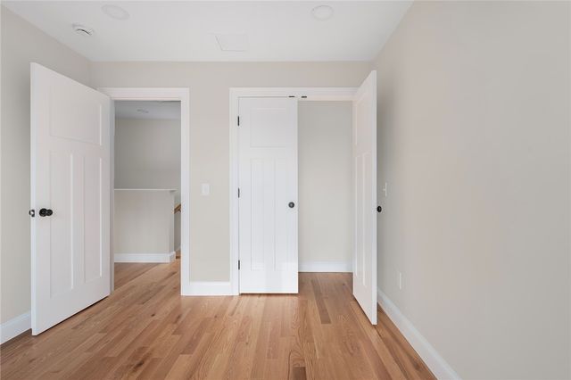 39 Winsor Street, East Providence, RI 02914