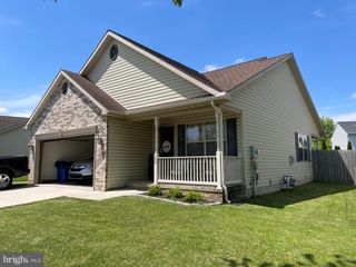 136 COLORADO AVE, Littlestown, PA 17340