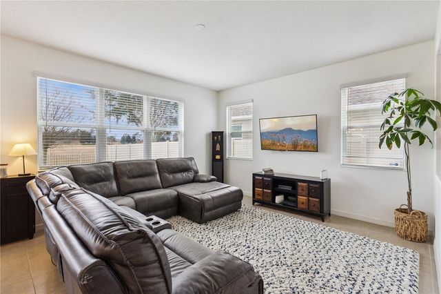 4076 GREEN ORCHARD AVENUE, Winter Garden, FL 34787