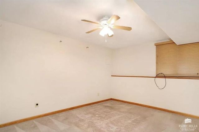 1614 Woodcrest, Manhattan, KS 66502