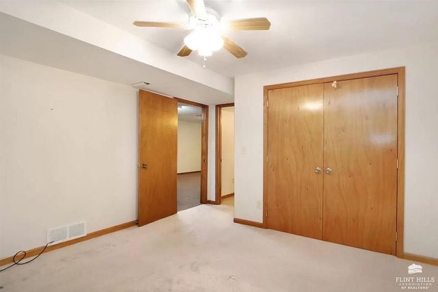 1614 Woodcrest, Manhattan, KS 66502