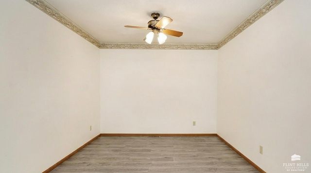 1614 Woodcrest, Manhattan, KS 66502