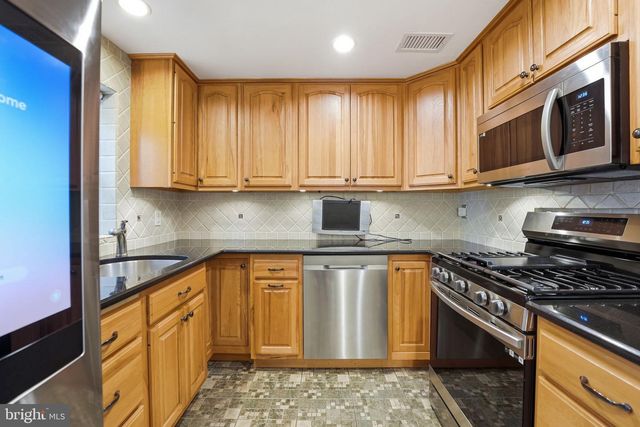 14307 FAIRVIEW LN, Woodbridge, VA 22193