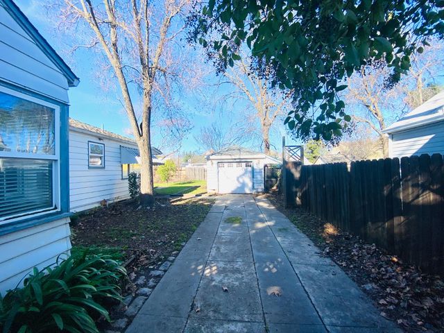 711 Taber Ave, Yuba City, CA 95991