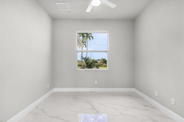 526 Braelyn St, Port Labelle, FL 33935