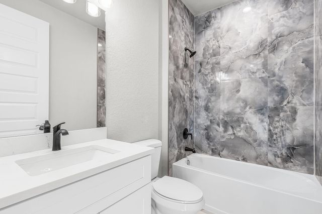 526 Braelyn St, Port Labelle, FL 33935