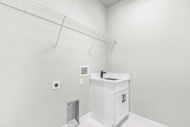 526 Braelyn St, Port Labelle, FL 33935