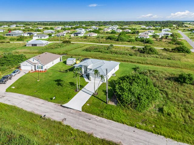 526 Braelyn St, Port Labelle, FL 33935