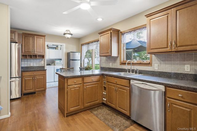 28 Cedar Heights Drive, Ridge, NY 11961