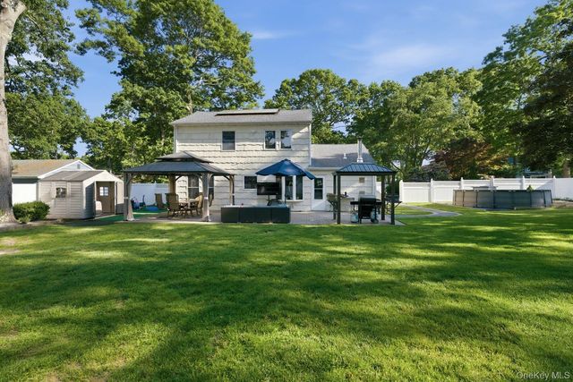 28 Cedar Heights Drive, Ridge, NY 11961