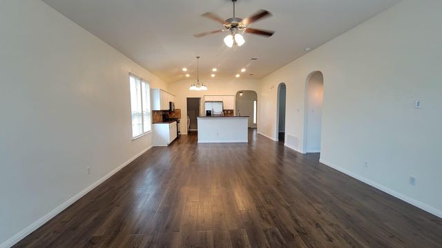 1408 Twin CV, Kyle, TX 78640