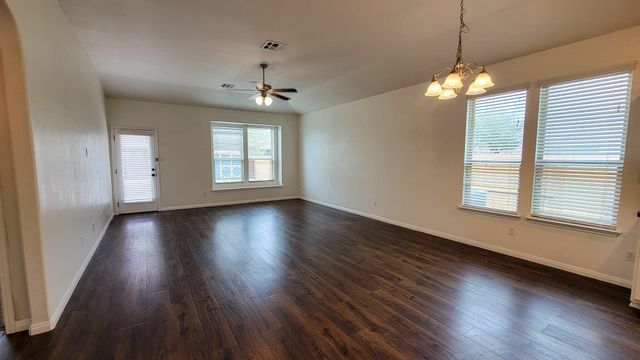 1408 Twin CV, Kyle, TX 78640