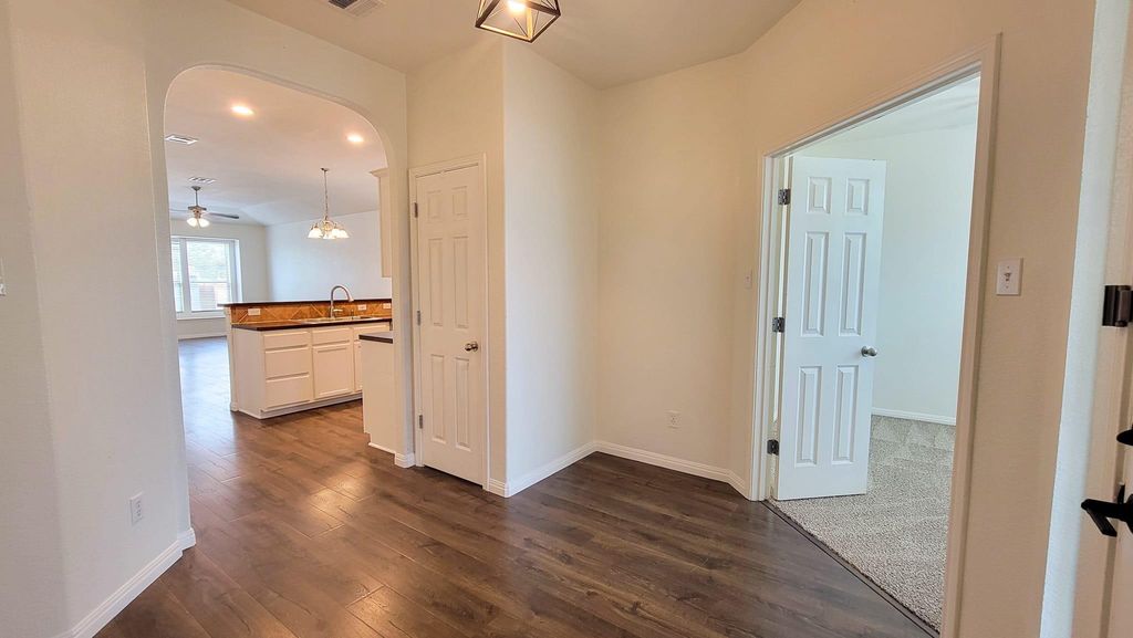 1408 Twin CV, Kyle, TX 78640