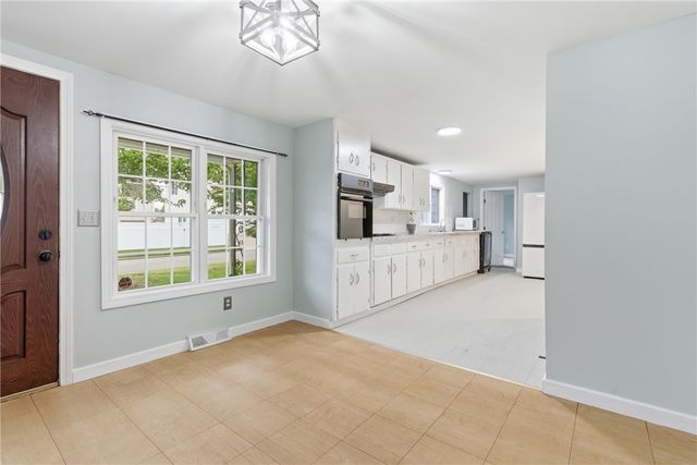 38 Franklin Street, East Providence, RI 02915