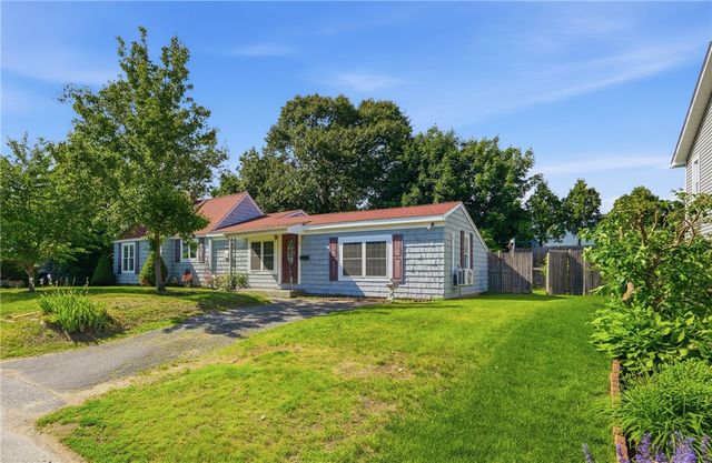 38 Franklin Street, East Providence, RI 02915