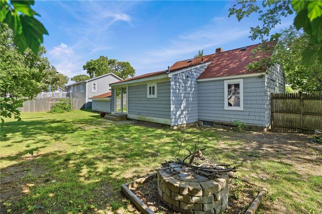 38 Franklin Street, East Providence, RI 02915