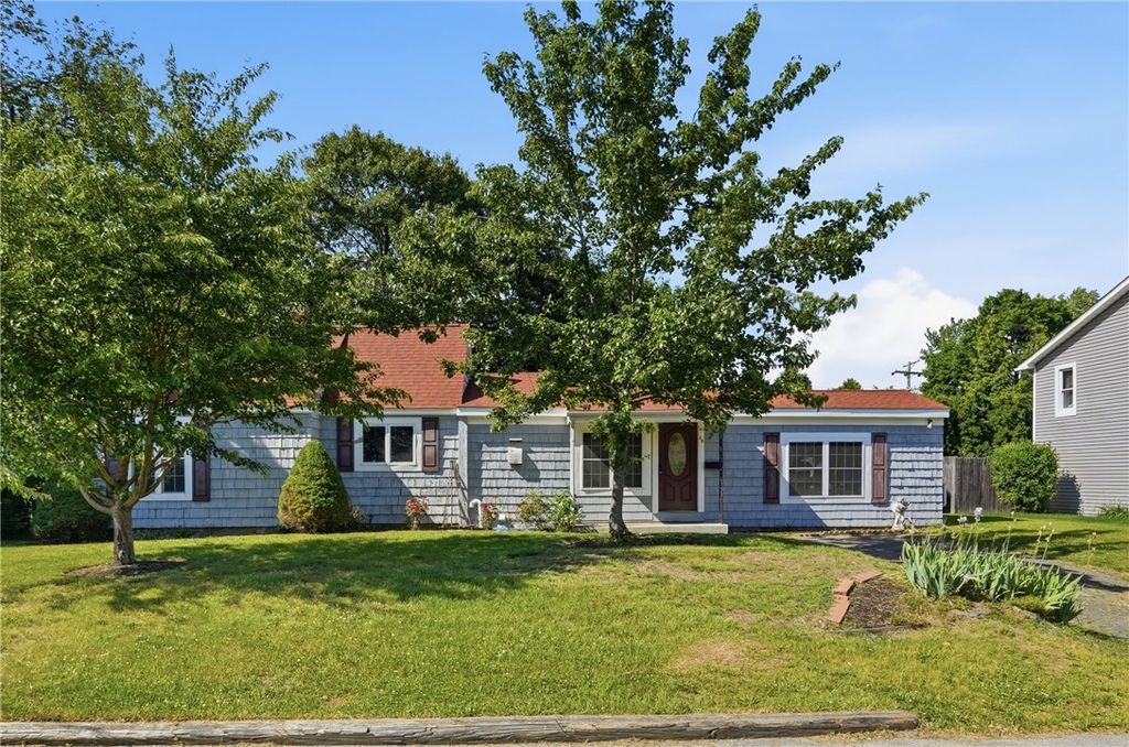 38 Franklin Street, East Providence, RI 02915