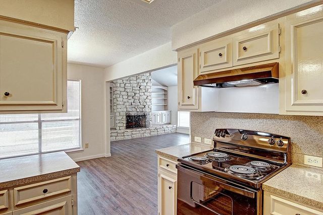 4305 Beard Dr, Corpus Christi, TX 78413