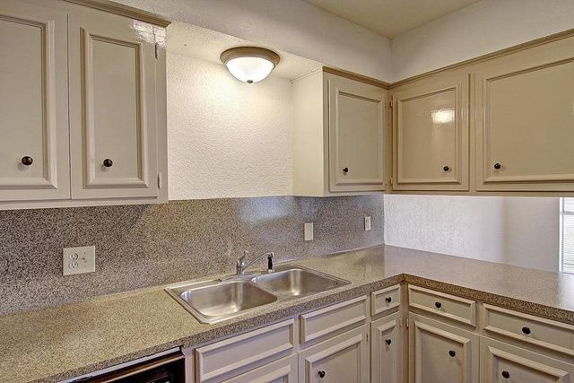 4305 Beard Dr, Corpus Christi, TX 78413