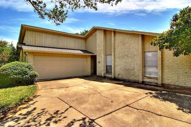 4305 Beard Dr, Corpus Christi, TX 78413