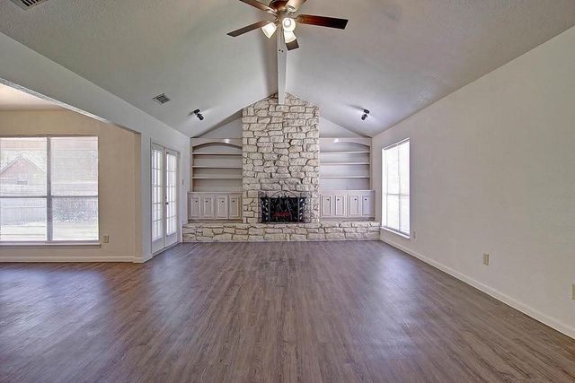4305 Beard Dr, Corpus Christi, TX 78413