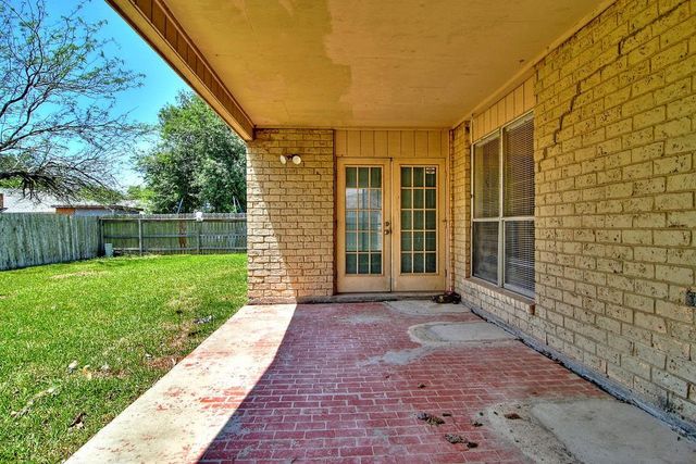 4305 Beard Dr, Corpus Christi, TX 78413