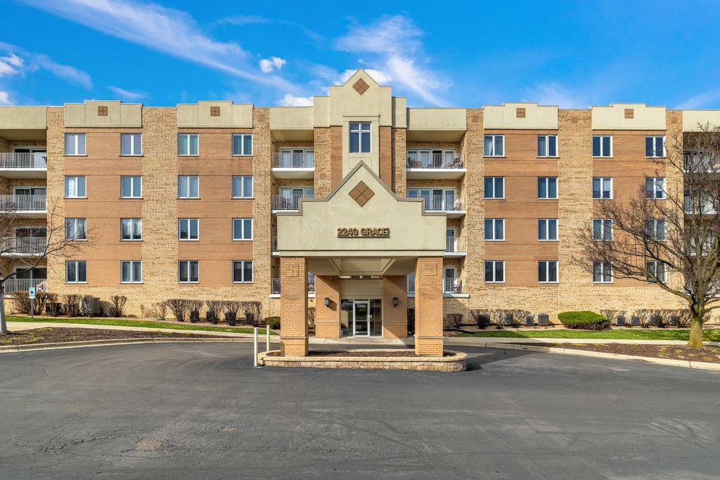 2240 S Grace Street 303, Lombard, IL 60148