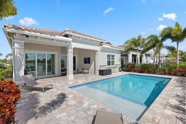 10466 Northbrook Circle, Palm Beach Gardens, FL 33412