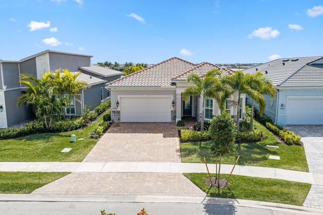 10466 Northbrook Circle, Palm Beach Gardens, FL 33412