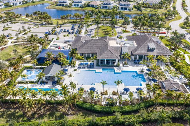 10466 Northbrook Circle, Palm Beach Gardens, FL 33412