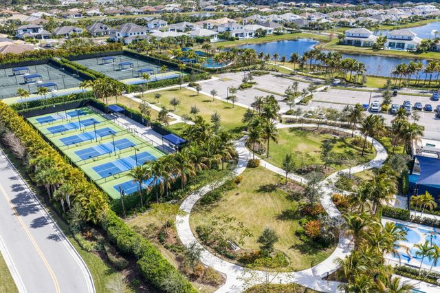 10466 Northbrook Circle, Palm Beach Gardens, FL 33412