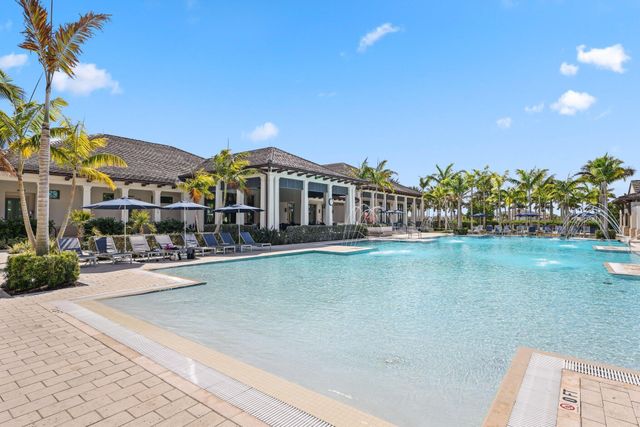 10466 Northbrook Circle, Palm Beach Gardens, FL 33412
