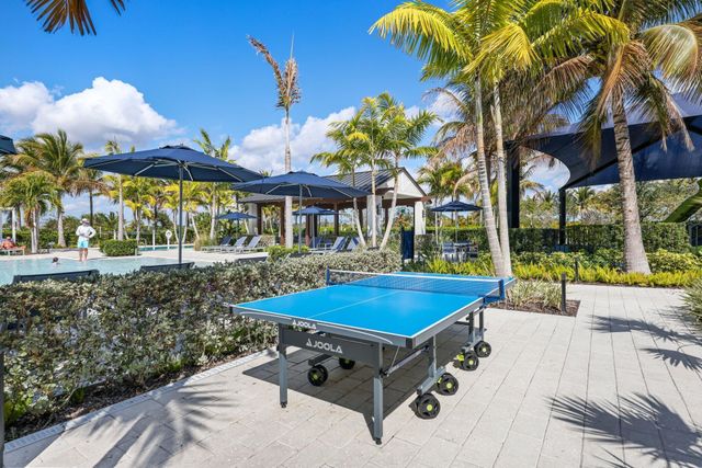 10466 Northbrook Circle, Palm Beach Gardens, FL 33412
