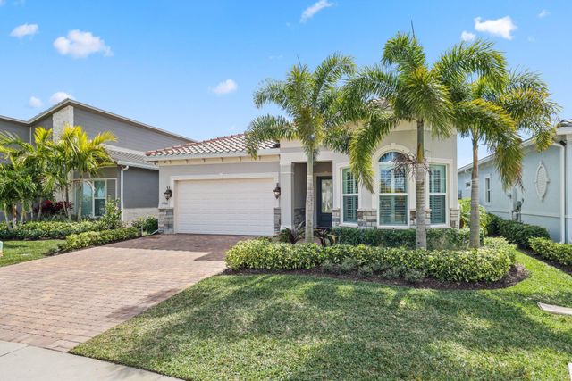 10466 Northbrook Circle, Palm Beach Gardens, FL 33412