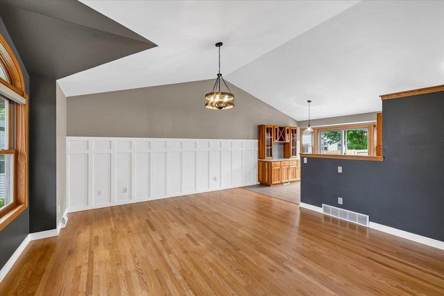 3522 Field Crest Way, Madison, WI 53719