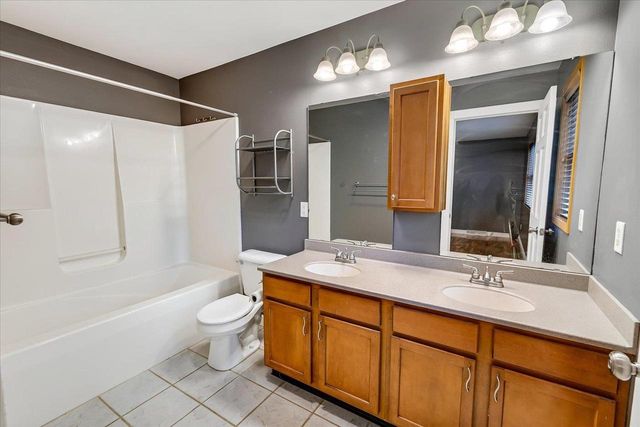 3522 Field Crest Way, Madison, WI 53719