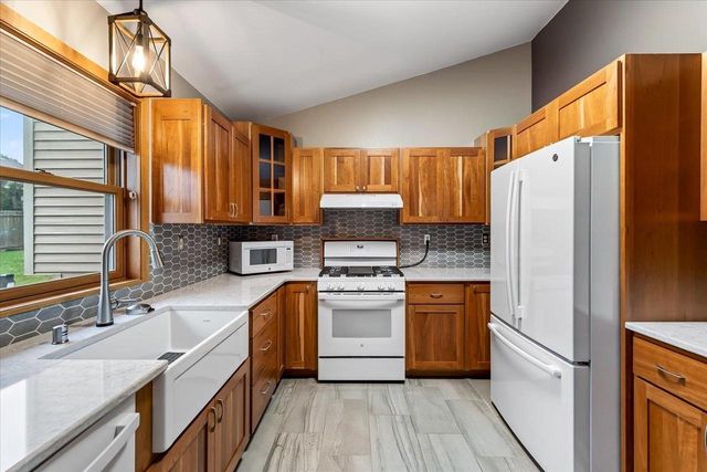 3522 Field Crest Way, Madison, WI 53719