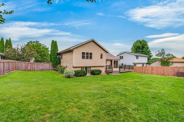 3522 Field Crest Way, Madison, WI 53719