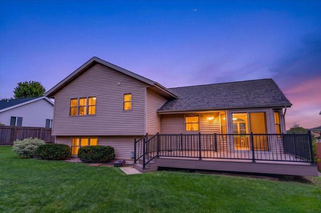 3522 Field Crest Way, Madison, WI 53719