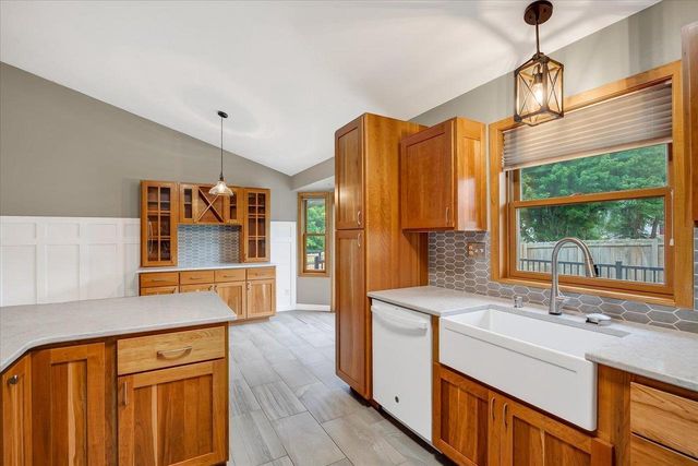 3522 Field Crest Way, Madison, WI 53719