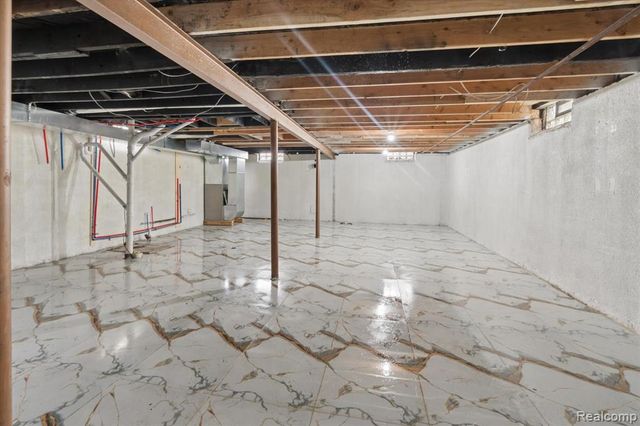 18821 Albany Street, Detroit, MI 48234