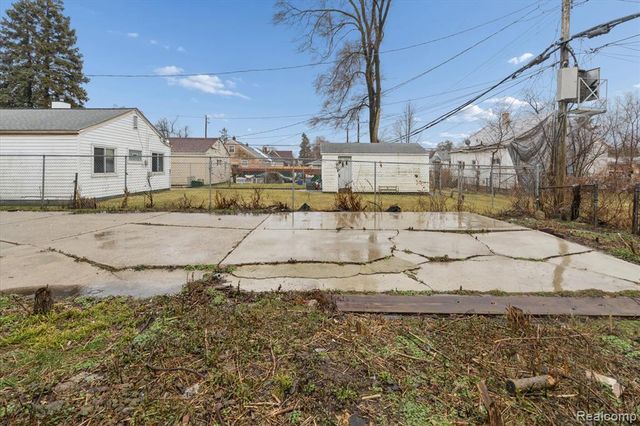 18821 Albany Street, Detroit, MI 48234