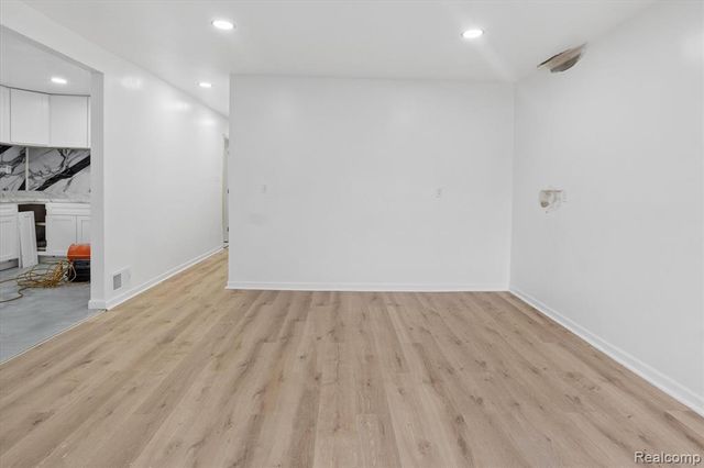 18821 Albany Street, Detroit, MI 48234