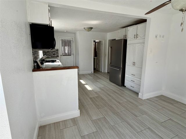 910 E Marion Street, Knoxville, IA 50138