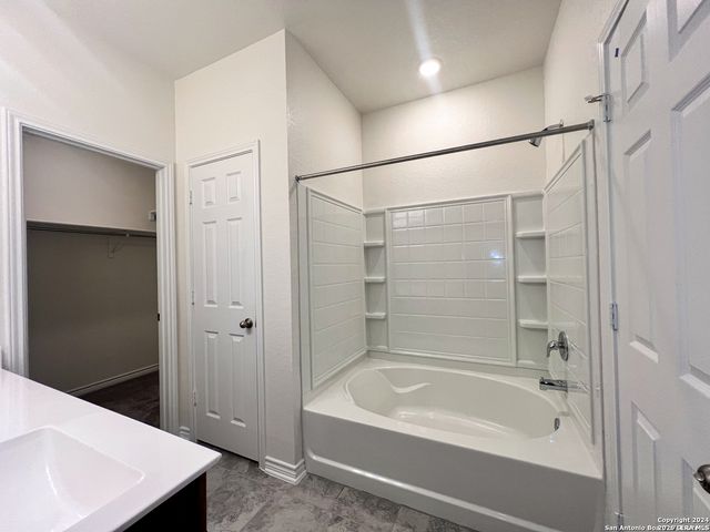 4555 Whispering Oak, New Braunfels, TX 78130